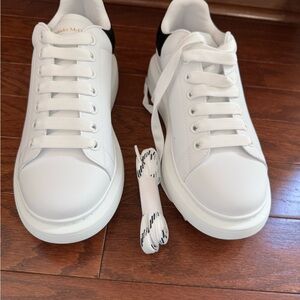 Alexander McQueen Larry Daim Velour White (Leather Rubber Sole); Sz 9 Men’s (42)
